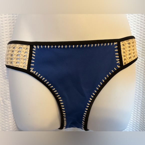 Victoria’s Secret pink & blue & crochet two piece swimsuit bikini size 34B M - Picture 3 of 10